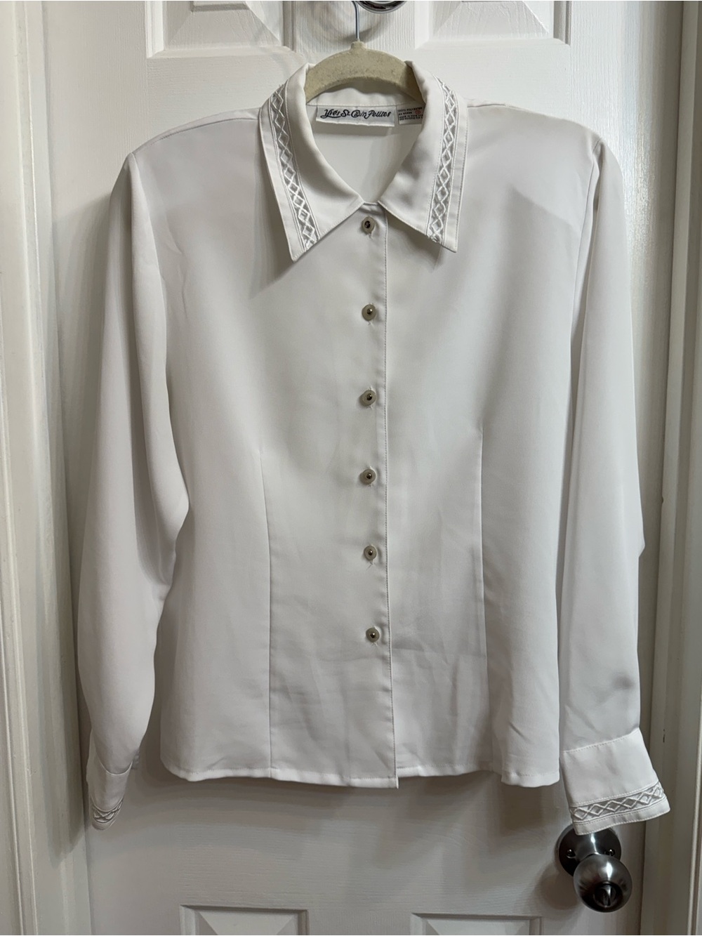Yves St. Clair Vintage White Button-Front Long Sleeve Blouse, Latticed Details